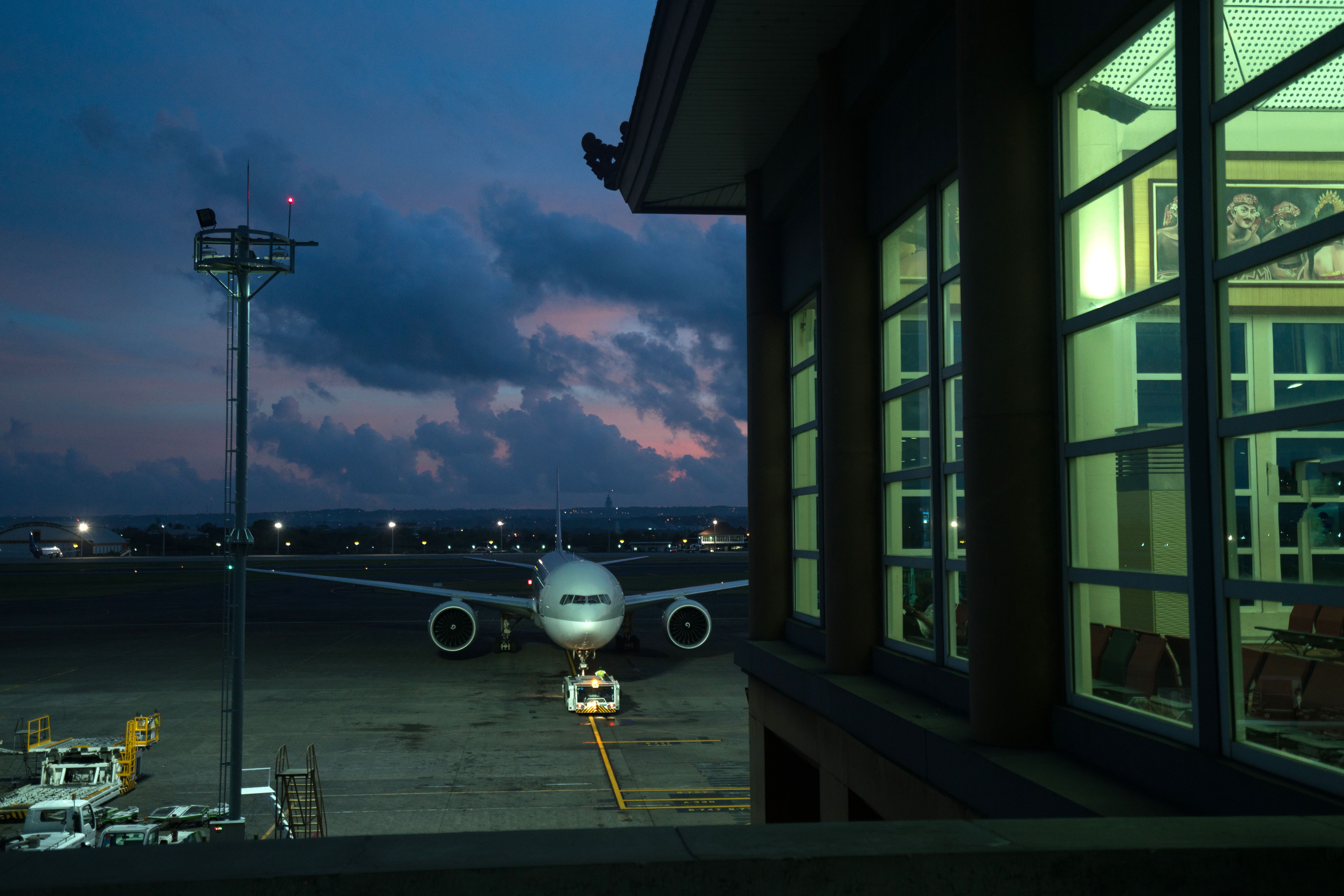When a Flight Falls Apart: A Recovery Playbook for the Next 24 Hours